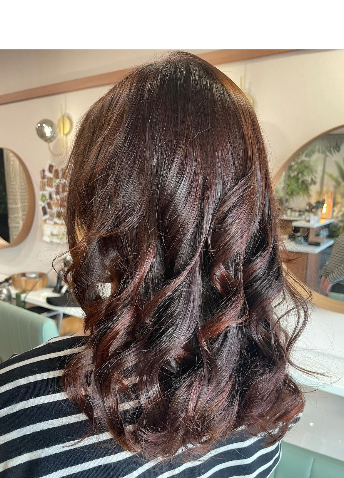 Coloration Végétale Marron Inspirant – Reflets Naturels & Élégance Discrète – 100 g